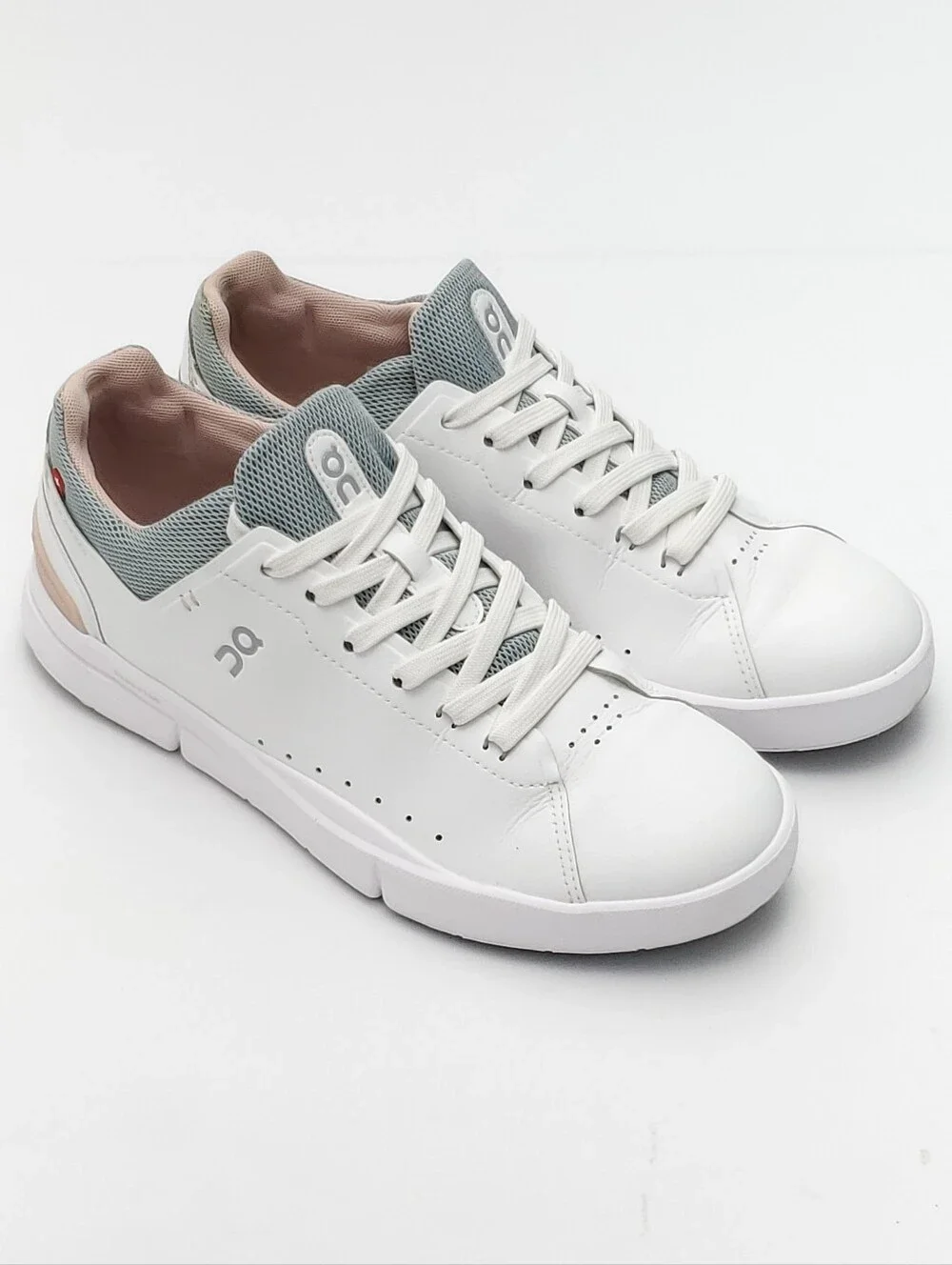 NEW On Running The Roger Advantage White Rosehip Tennis Shoes Women's Size 9